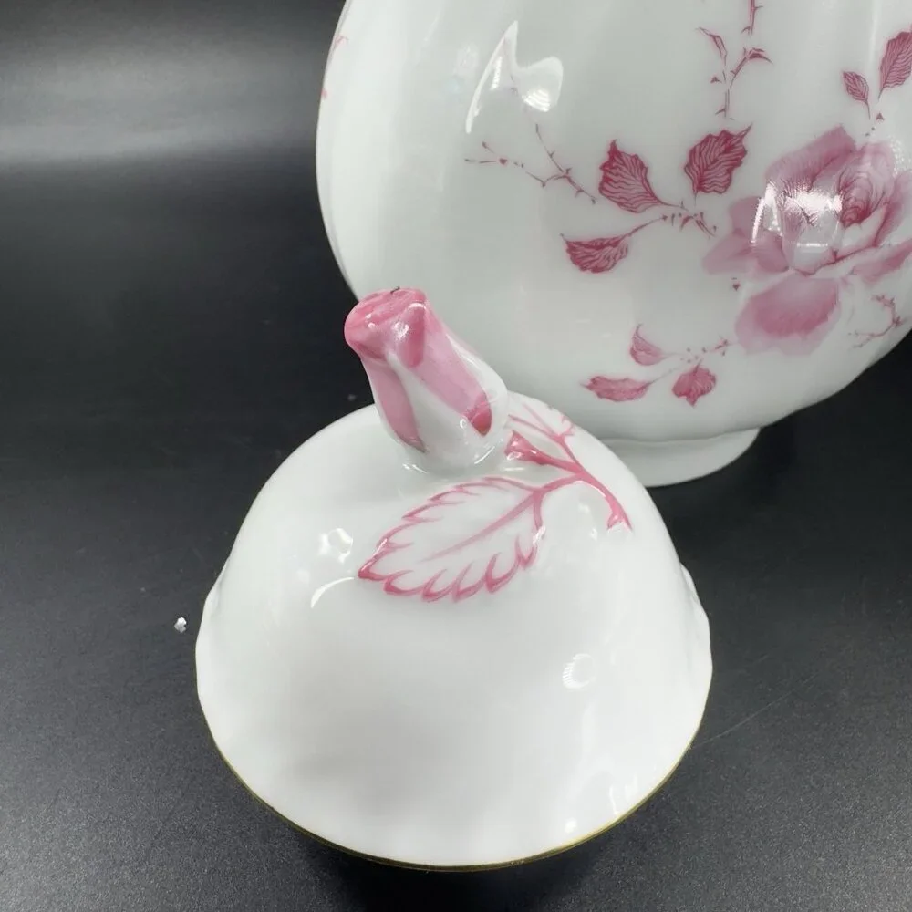 AK Kaiser Porcelain Teapot Rokokoform Dubarry Germany Rose‎ Bud Carafe Mirabell